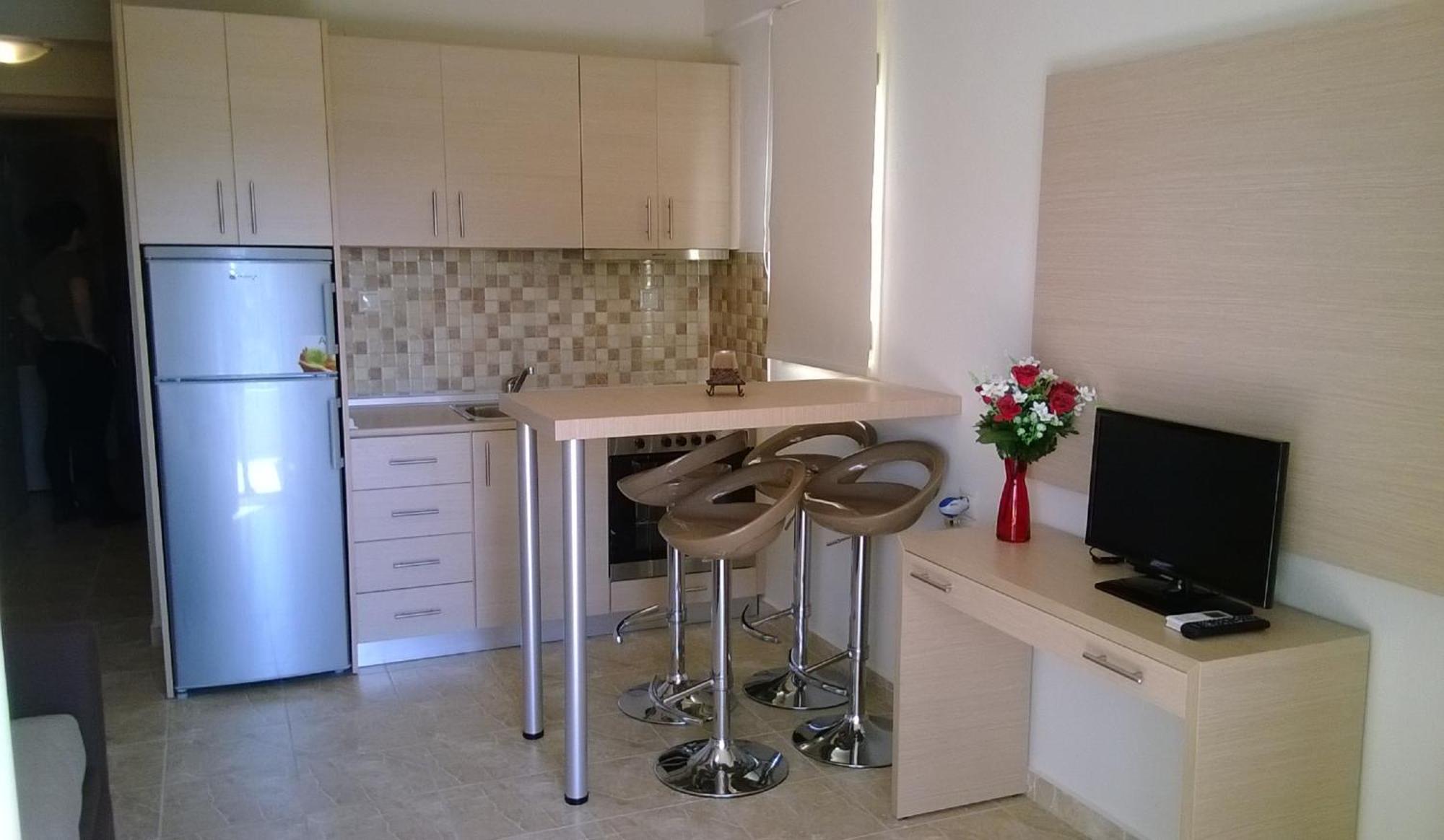 Gaia Studios & Apartments เนอาปลายา ห้อง รูปภาพ