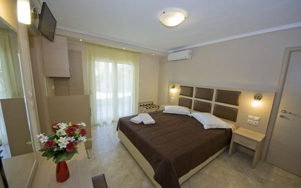 Gaia Studios & Apartments เนอาปลายา ภายนอก รูปภาพ