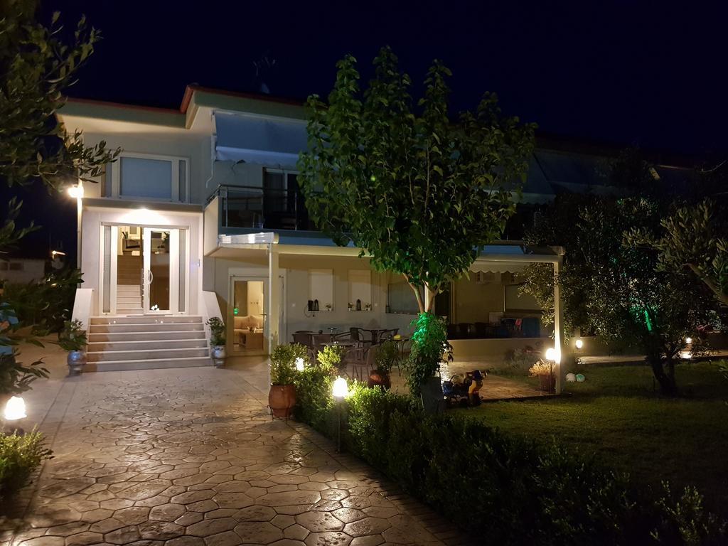 Gaia Studios & Apartments เนอาปลายา ภายนอก รูปภาพ