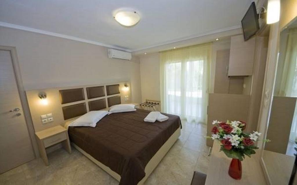 Gaia Studios & Apartments เนอาปลายา ภายนอก รูปภาพ